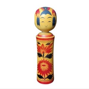 Kokeshi japanase wooden hand painted doll